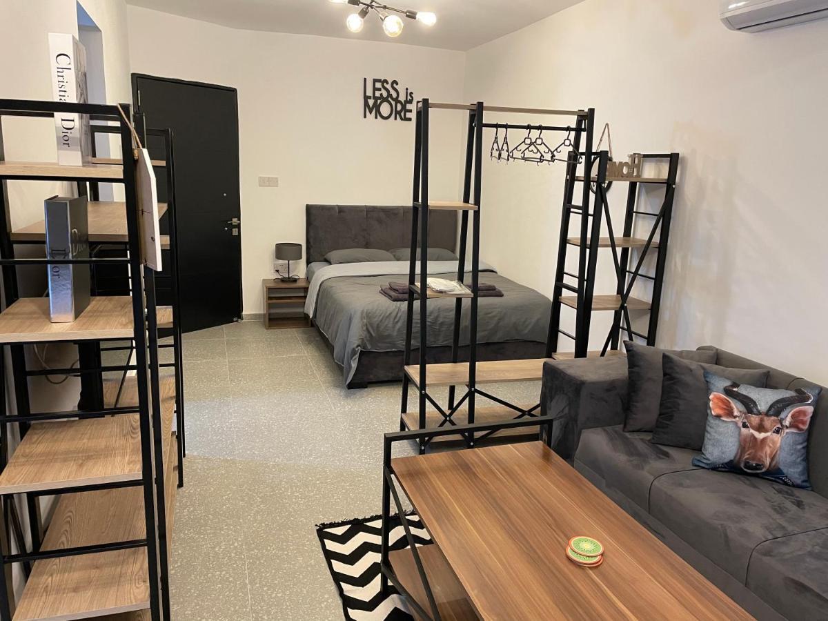 Mr. Studio In Ortakoy , North Nicosia + Wifi + Netflix Bagian luar foto