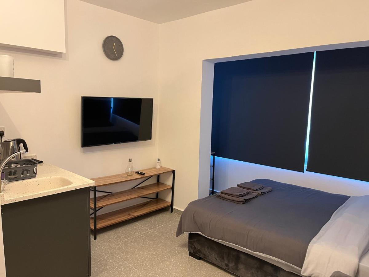 Mr. Studio In Ortakoy , North Nicosia + Wifi + Netflix Bagian luar foto